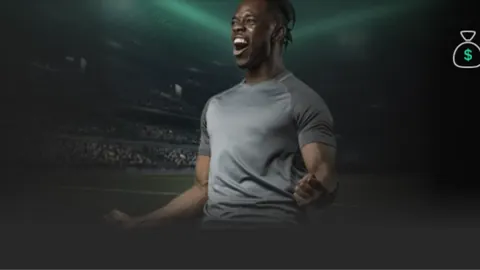 北京足协发布紧急通知：强降雨天气导致百队杯赛事推迟举行。