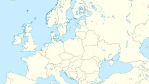 巴萨本赛季西甲射门22次命中横梁，费兰任意球惊险擦网而过。